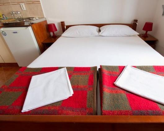 Apartments & Rooms M Petrovac Phòng bức ảnh