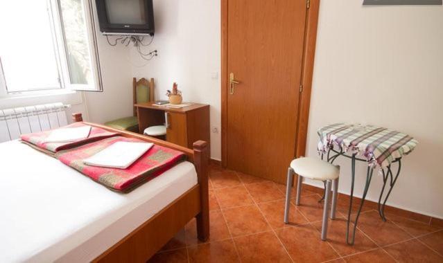 Apartments & Rooms M Petrovac Phòng bức ảnh