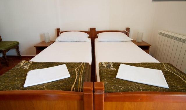 Apartments & Rooms M Petrovac Ngoại thất bức ảnh